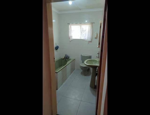 3 BEDROOM FREESTANDING FOR SALE IN EASTWOOD